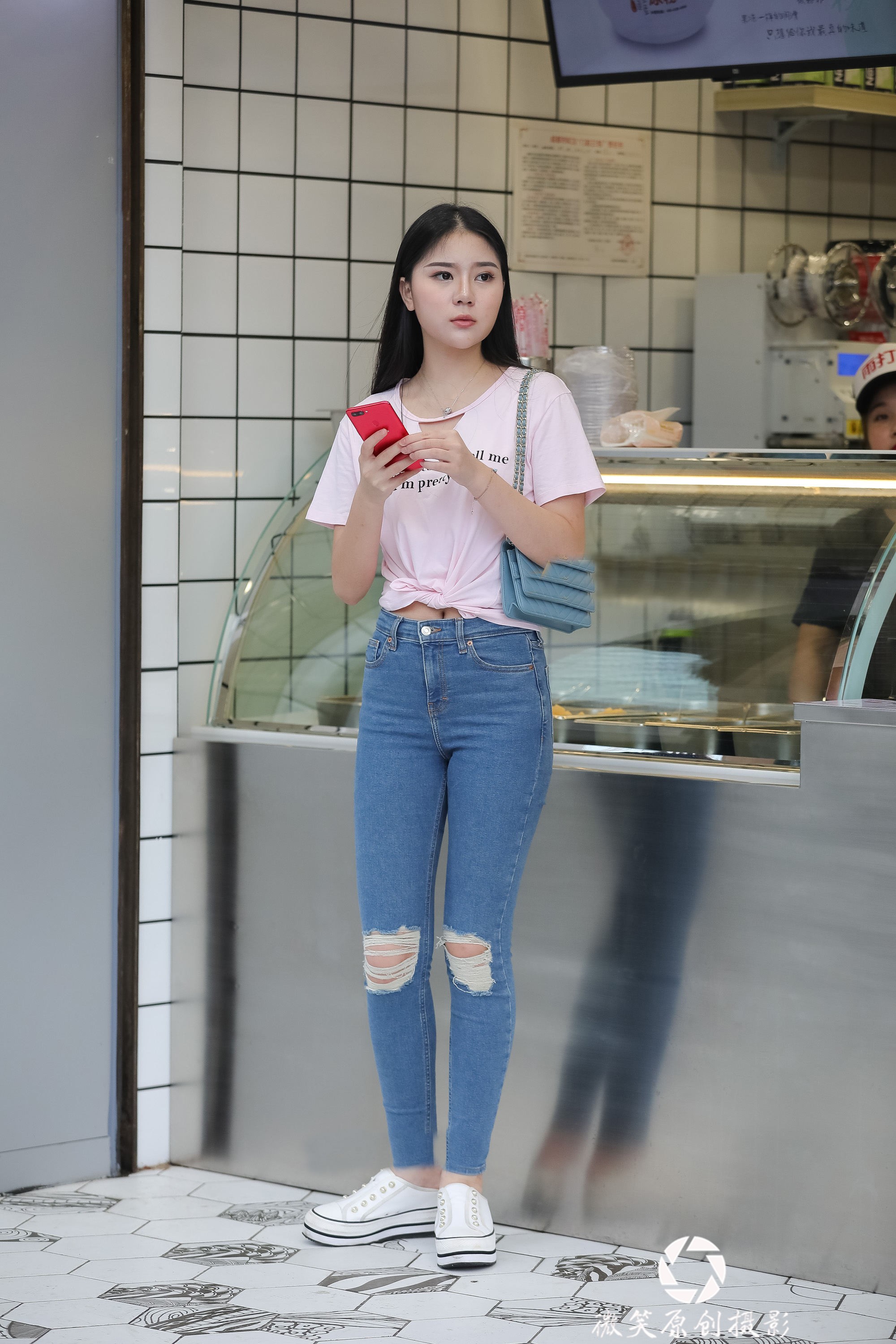 094217tbpqd22llayq006a.jpg