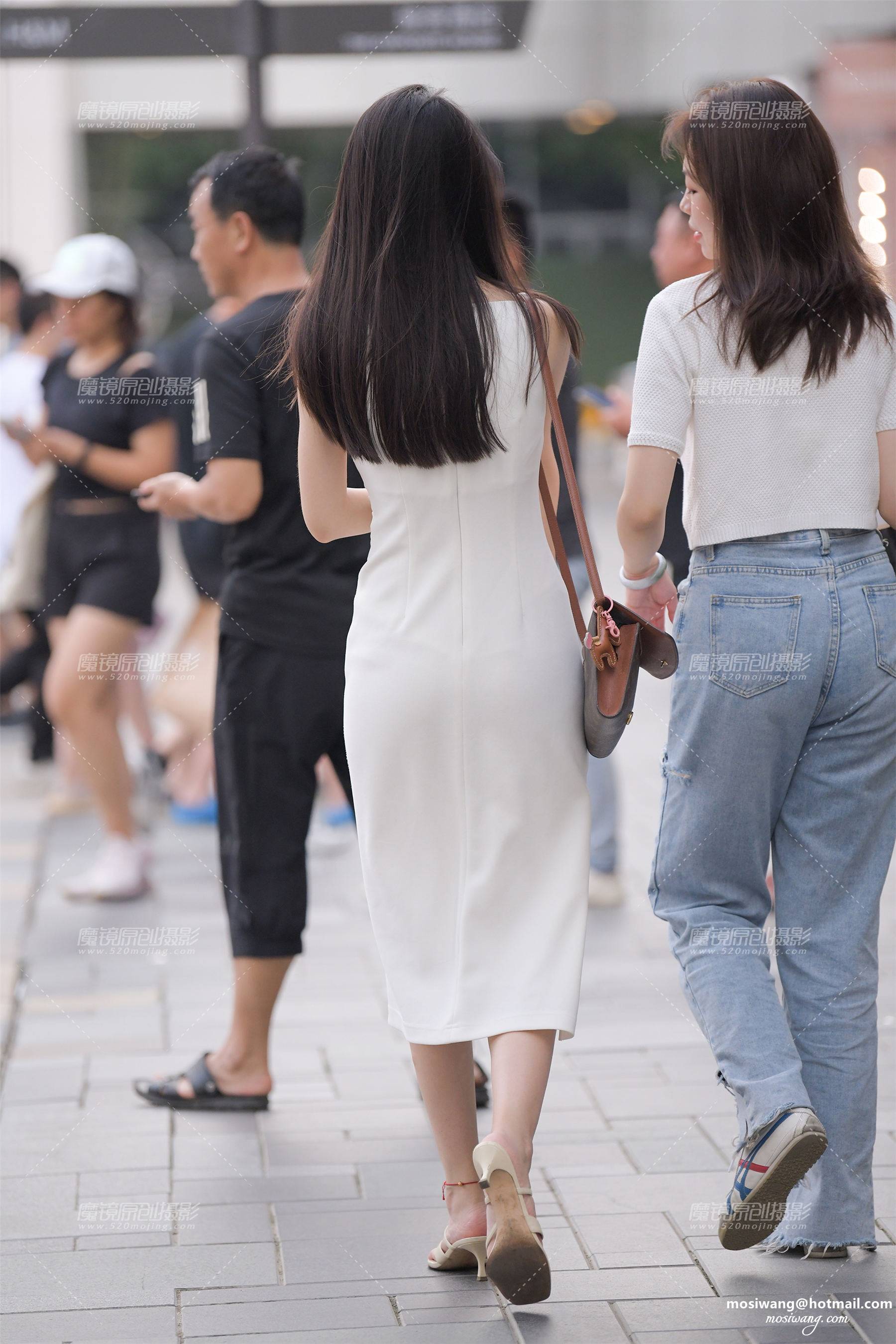 20-文雅的白裙美女 [20P]-111745y1oc8dbhib0b448h.jpg