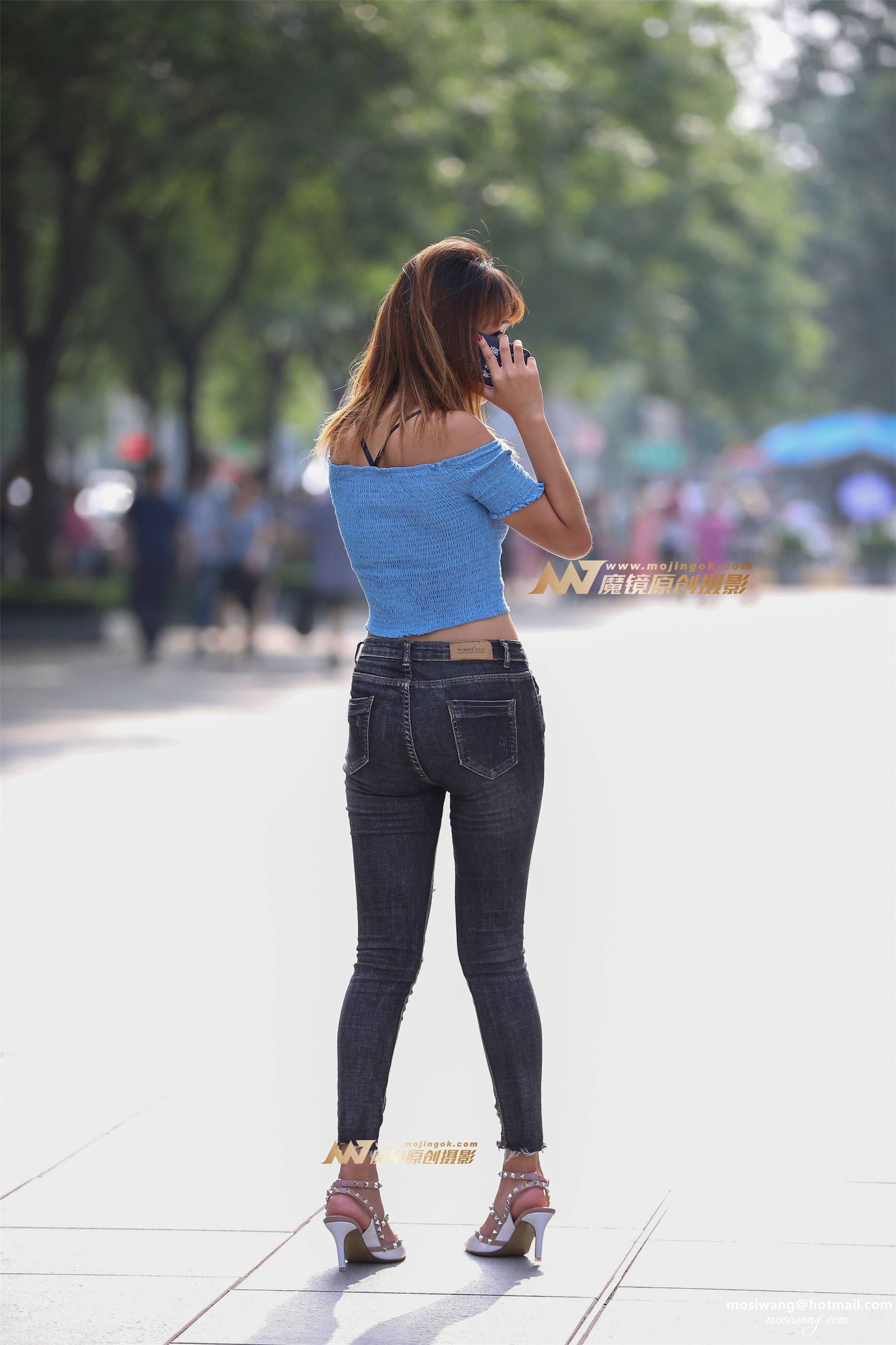 204413jgolv3101csrds40.jpg