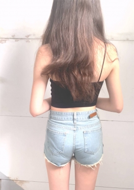 67901-67904喜欢睡觉休息的牛仔热裤长腿堂妹视频