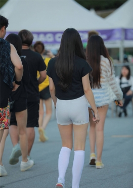 No.6736 白色热K，爱健身的紧身短裤长腿女孩套图