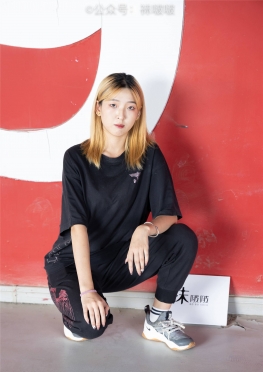 [BoBoSocks袜啵啵]NO.018 木木-运动鞋、白棉袜、裸足
