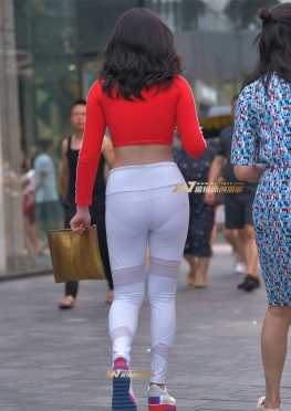 白色瑜伽裤性感美女