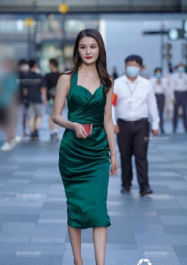 (43986) 长裙高挑美女 [22P]