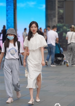 38552【64P】魔镜街拍逛街的白裙长腿女孩套图