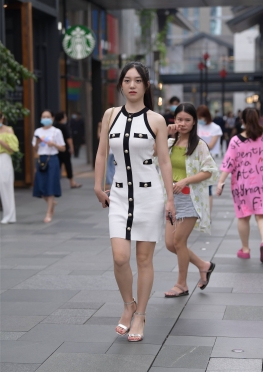 小香风白色LYQ【50P】陪朋友逛街的连衣裙大白腿美女