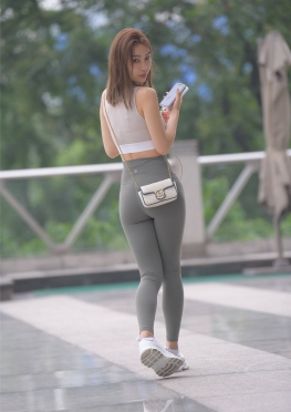 6881灰色瑜伽K【835P】爱逛街的灰色紧身瑜伽裤长腿女孩套图
