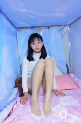 蓓~ 彩色厚袜【82P】各种颜色的丝袜大长腿美女套图