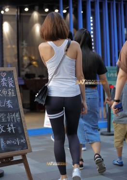 紧致健美裤，短发美眉