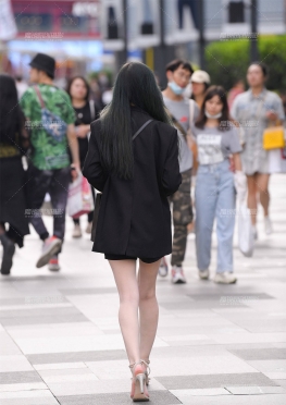 (42941) 西服美腿高跟美女 [14P]