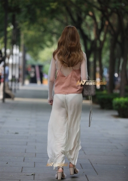 魅力倩影，高挑的小姐姐