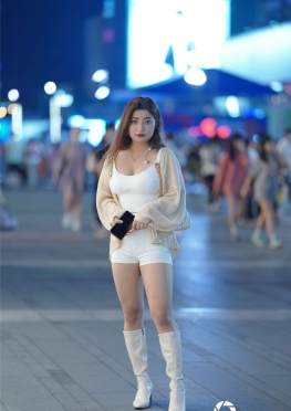 33830【196p+1V】夜色下的白色紧身短裤大长腿女孩套图视频