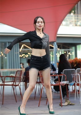 高T美丽拼接风【200P+2V】街头跳舞的牛仔热裤大白腿小姐姐女孩