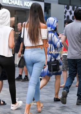 紧牛高妹 紧身裤长腿女孩