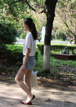 038 大学生系列2019年-05月 07 活动模特3 室外 [121P-1.47 GB]