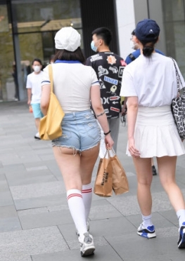 (43904) 超短热裤~see街拍美术馆