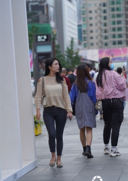 34481【19P】魔镜街拍第一站逛街的紧身牛仔裤女孩套图